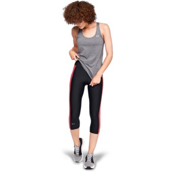 Under Armour Pants - Under Armour HeatGear Capri Compression Leggings